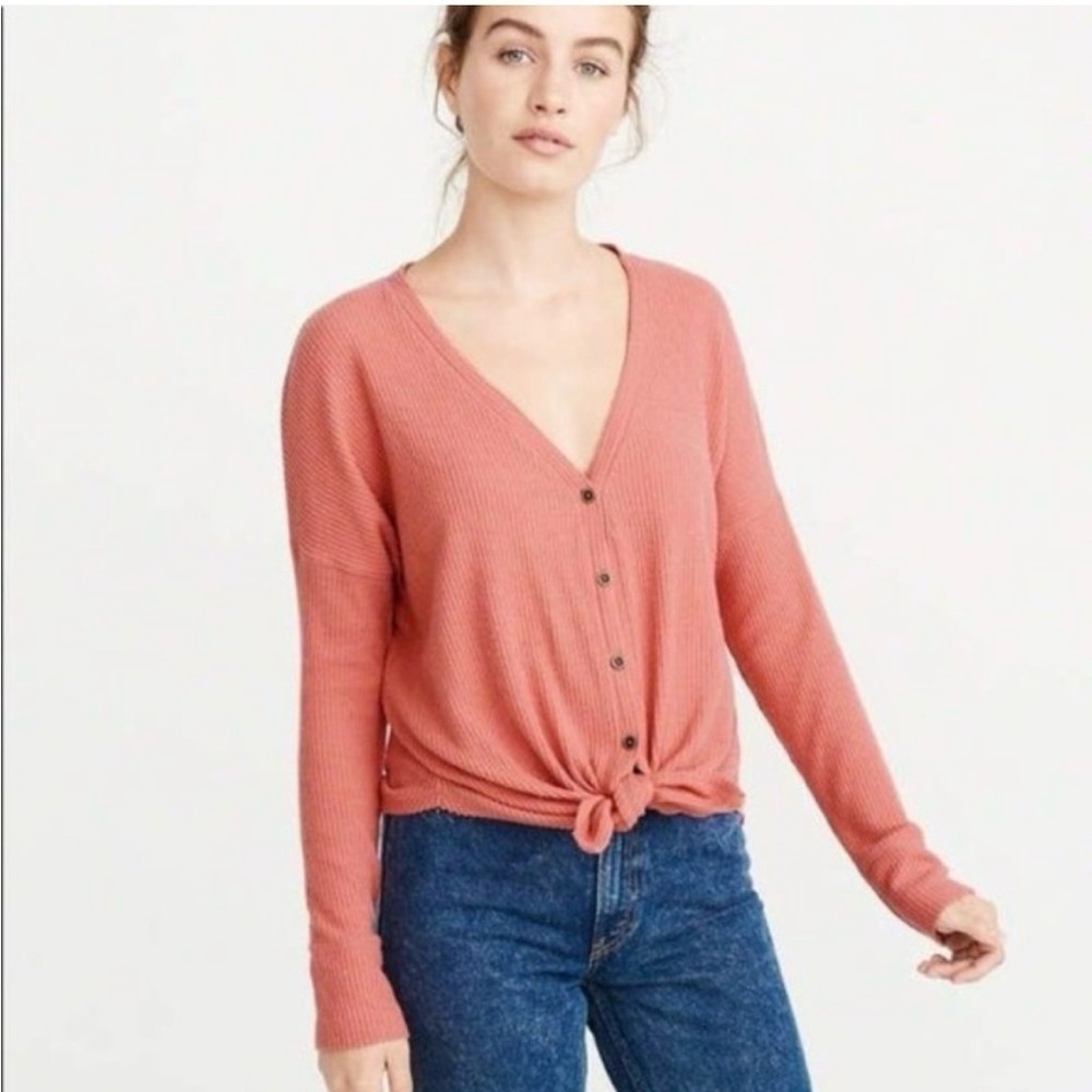 Abercrombie‎ & Fitch Top Women's Medium V-Neck Button Front Ribbed Sweater Coral